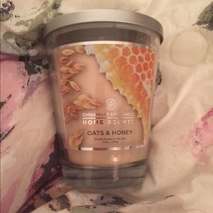NWT oats and honey candle